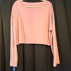 Free people pink long sleeve crop top